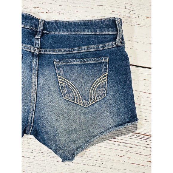 Hollister Jean Shorts Sz 5 / 27 Low Rise Midi Blue Distressed Booty 3” Inseam - Picture 7 of 9